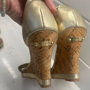 Lilly Pulitzer Gold Bridget cork Wedge Sandals great details size 9